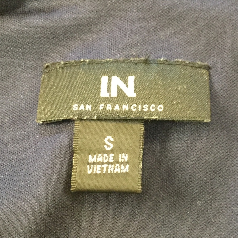 Junior’s I.N. San Francisco Scalloped Shift Dress - Picture 4 of 6